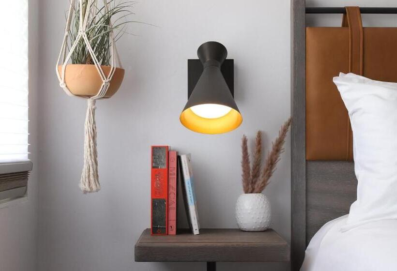 Отель Voco The Tuxon, An Ihg