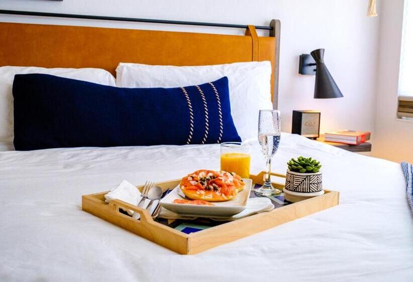 Отель Voco The Tuxon, An Ihg