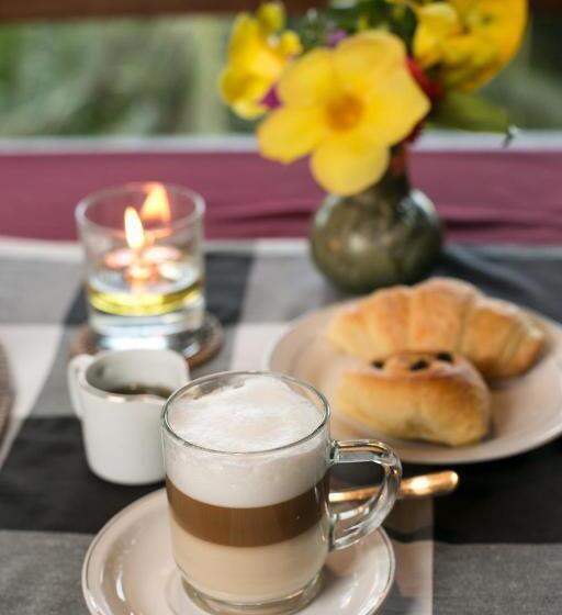 בית מלון כפרי Uma Agung Villa