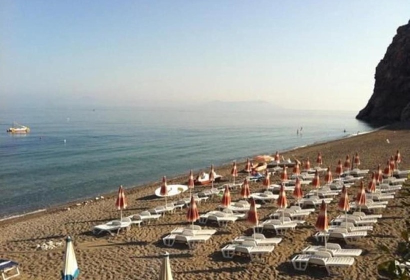 فندق Villaggio Capo Alaua