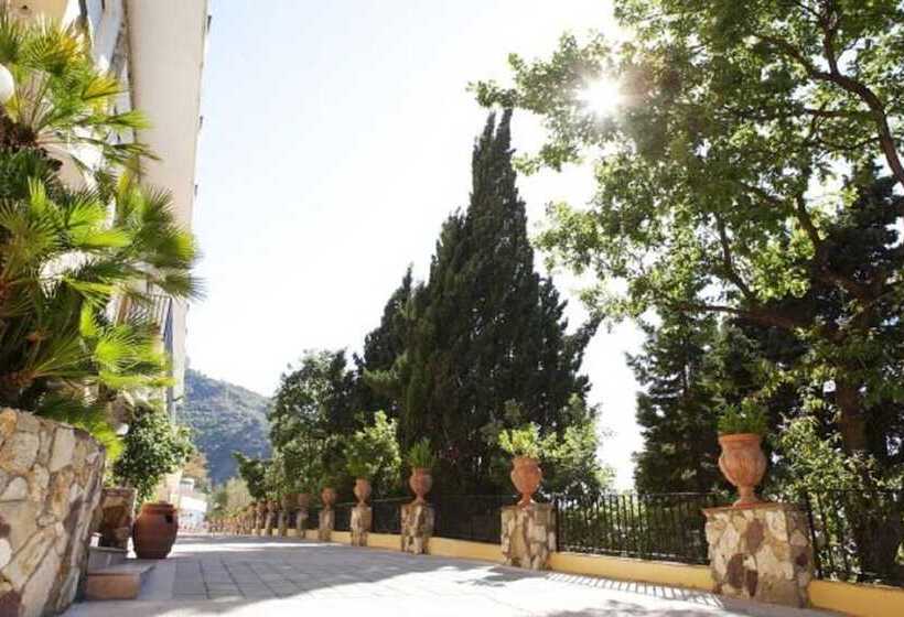 فندق Villaggio Capo Alaua