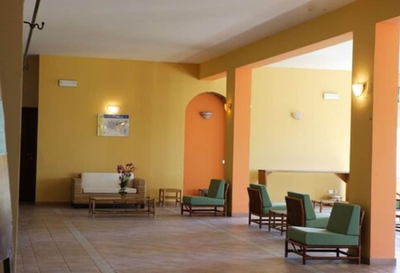 فندق Villaggio Capo Alaua