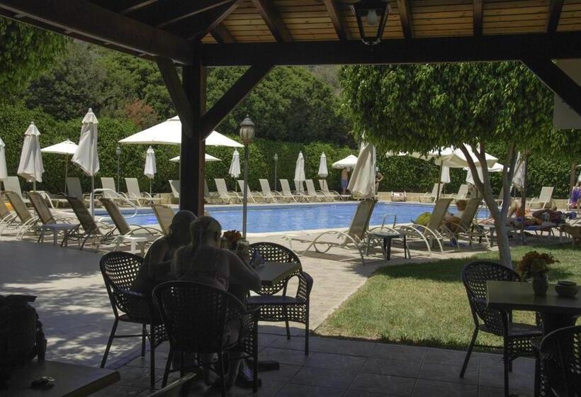 Kotzias Beach Apartments