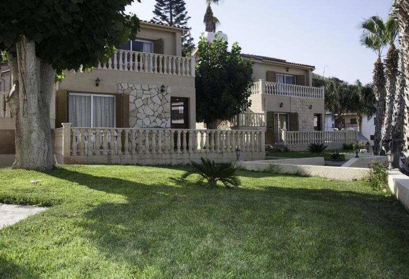 Kotzias Beach Apartments