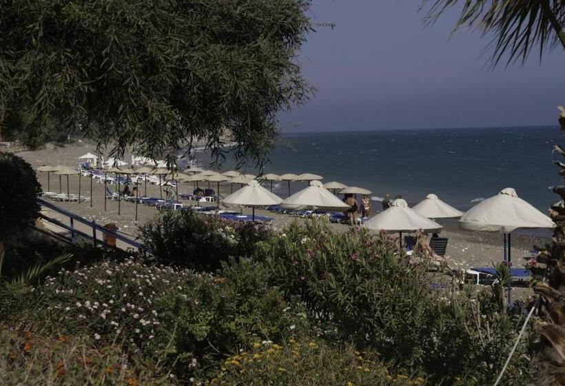 Kotzias Beach Apartments