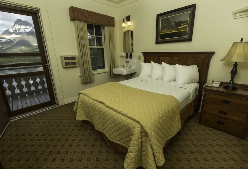 Many Glacier Hotel   Inside The Park