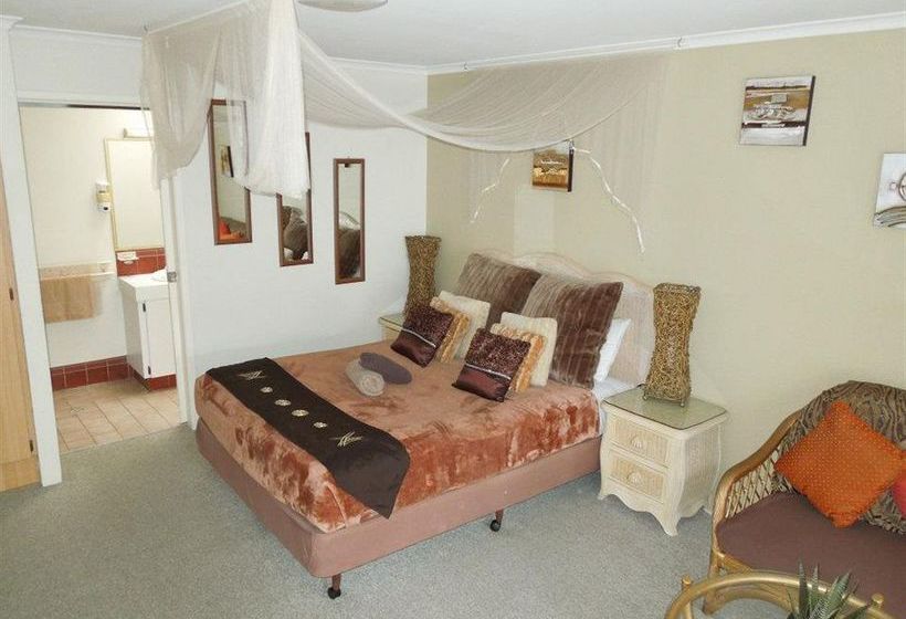 Cotton Tree Beach Motel