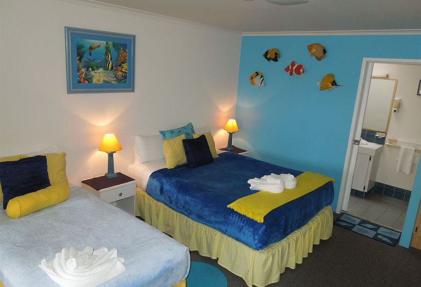 Cotton Tree Beach Motel