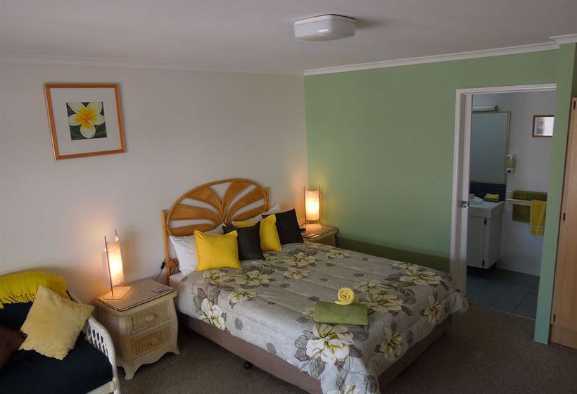 Cotton Tree Beach Motel