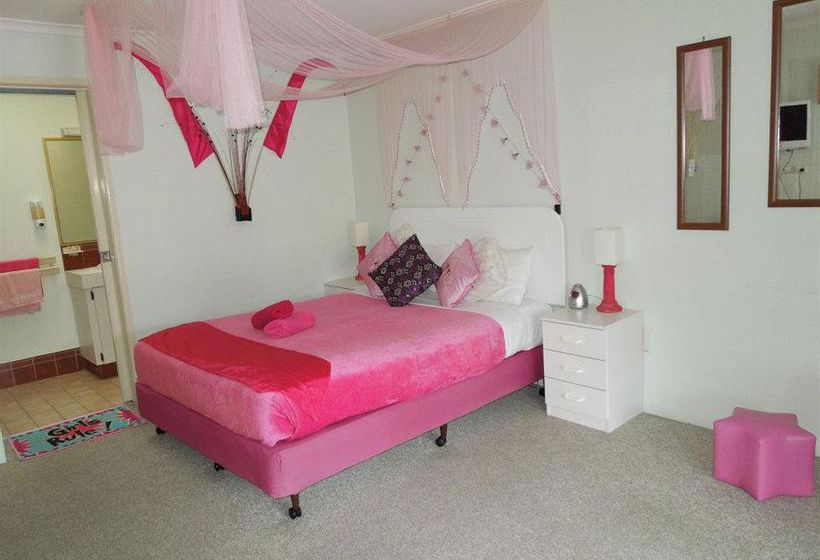 Cotton Tree Beach Motel