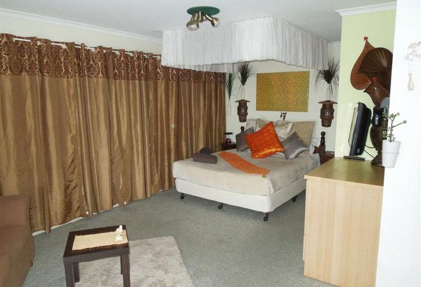 Cotton Tree Beach Motel