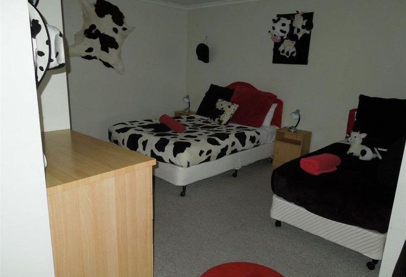 Cotton Tree Beach Motel