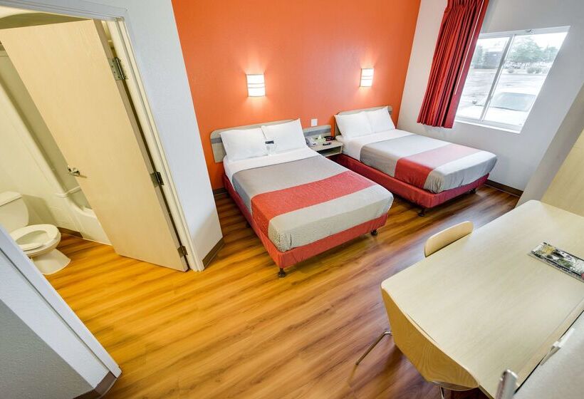 Motel 6 Brampton, On Toronto