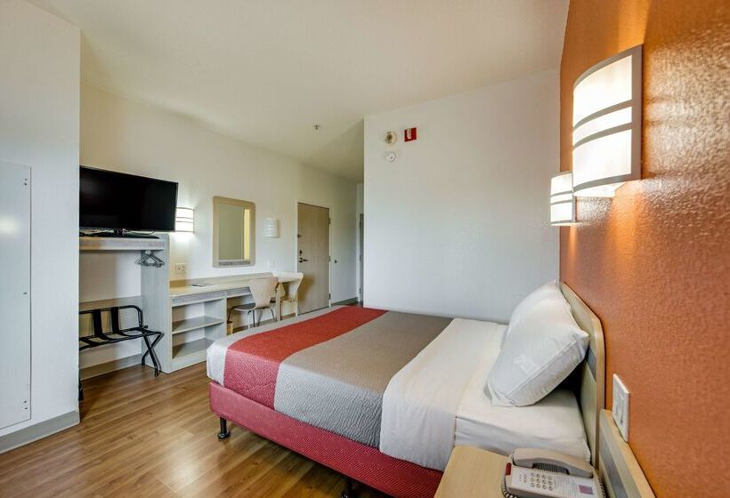 Motel 6 Brampton, On Toronto