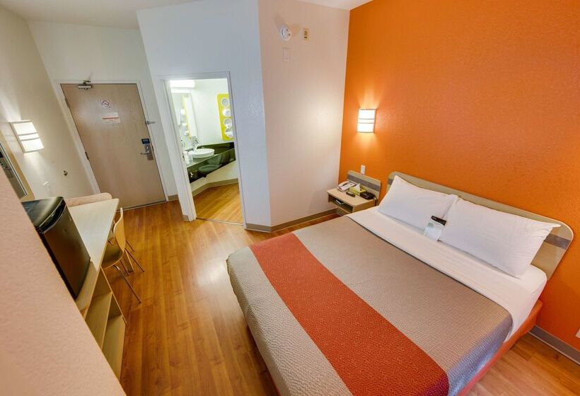 Motel 6 Brampton, On Toronto