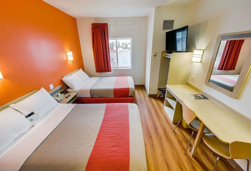 Motel 6 Brampton, On Toronto