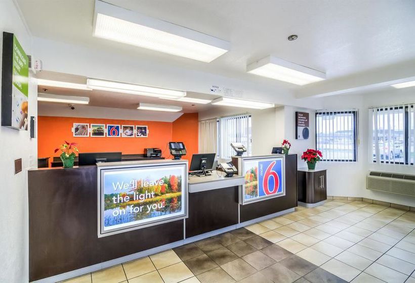 Motel 6 Chicago - Elk Grove