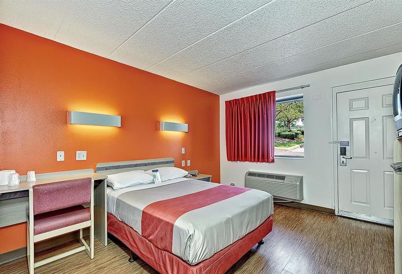 Motel 6 Chicago Southwest - Aurora