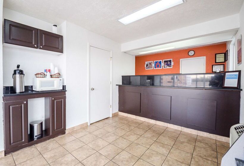 Motel 6 Commerce, Ga