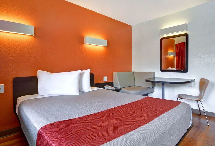 Motel 6 Dania Beach