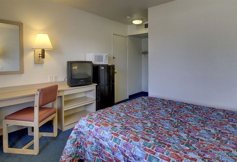 Motel 6 Des Moines South - Airport