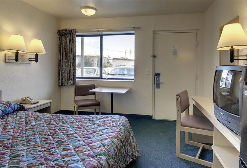 Motel 6 Des Moines South - Airport