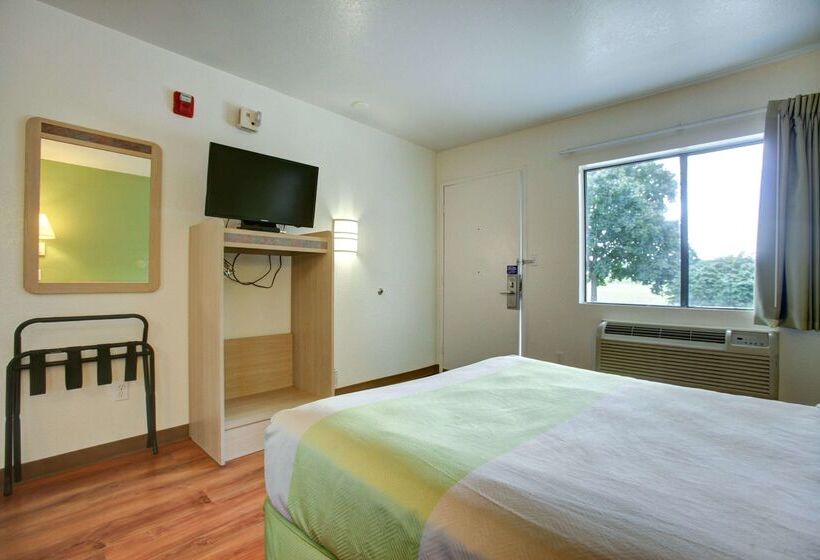 Motel 6 Elkton, Md