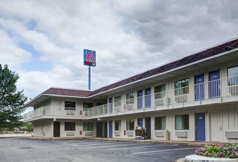 Motel 6 Elkton, Md