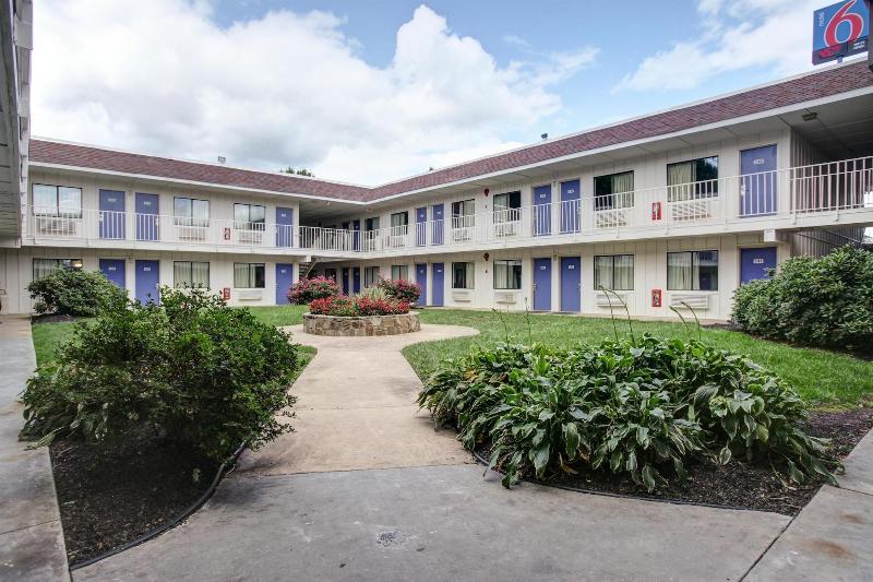 Motel 6 Elkton, Md