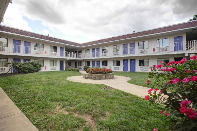 Motel 6 Elkton, Md