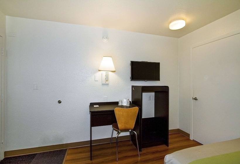 Motel 6 Green Bay, Wi