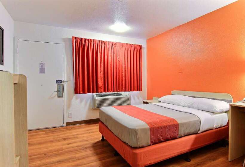 Motel 6 Kingsville, Tx