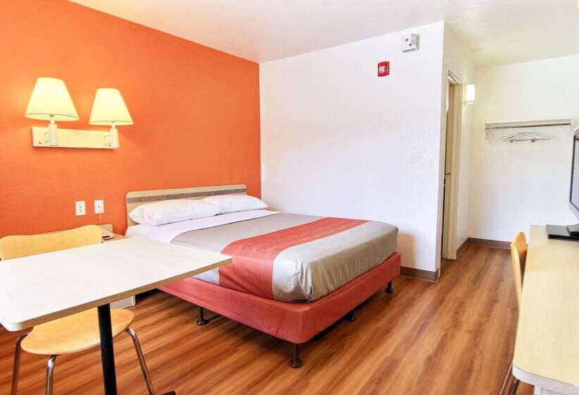 Motel 6 Kingsville, Tx