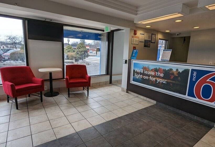 Motel 6 Leominster, Ma