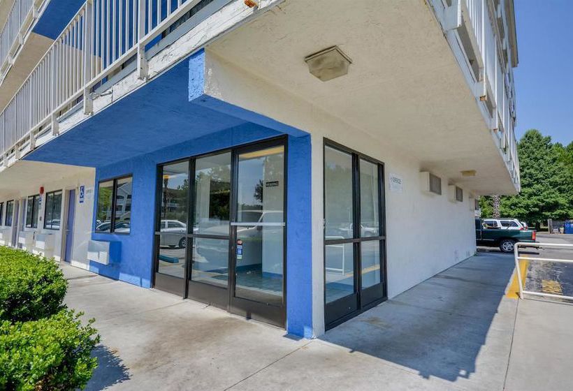 Мотель Rodeway Inn