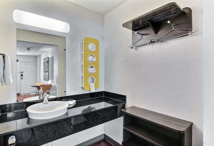 Motel 6 Oakland, Ca   Airport