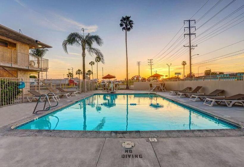 Motel 6 San Bernardino, Ca   South