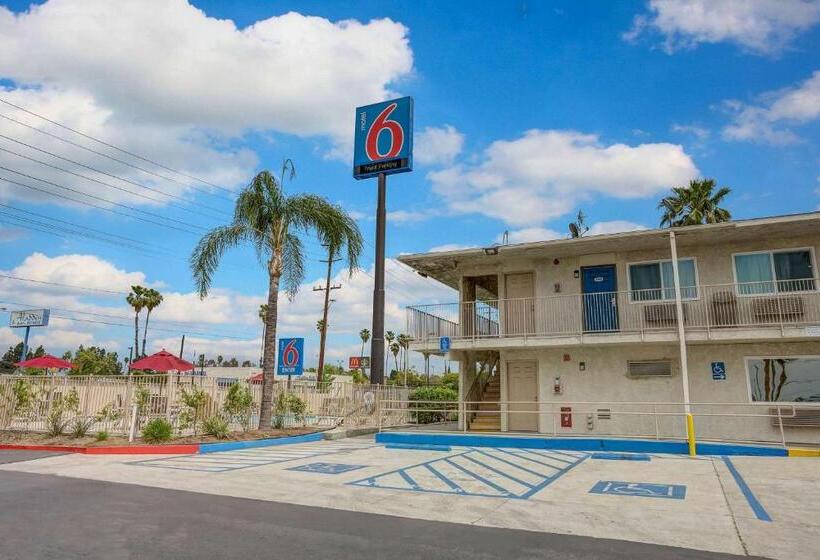 Motel 6 San Bernardino, Ca   South