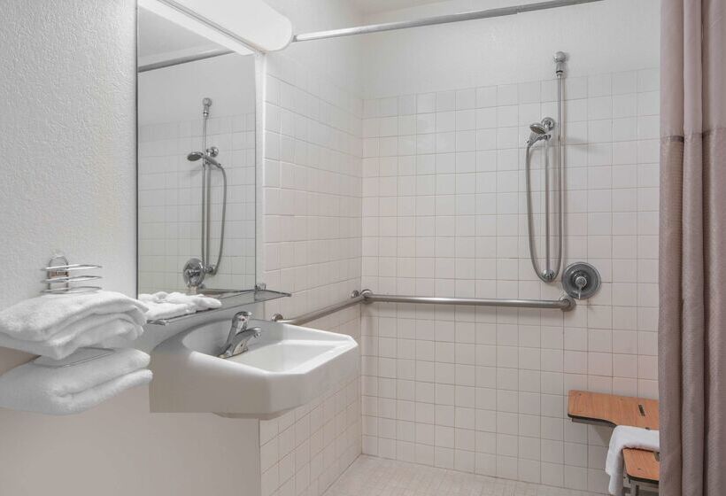 מוטל North Hills Inn