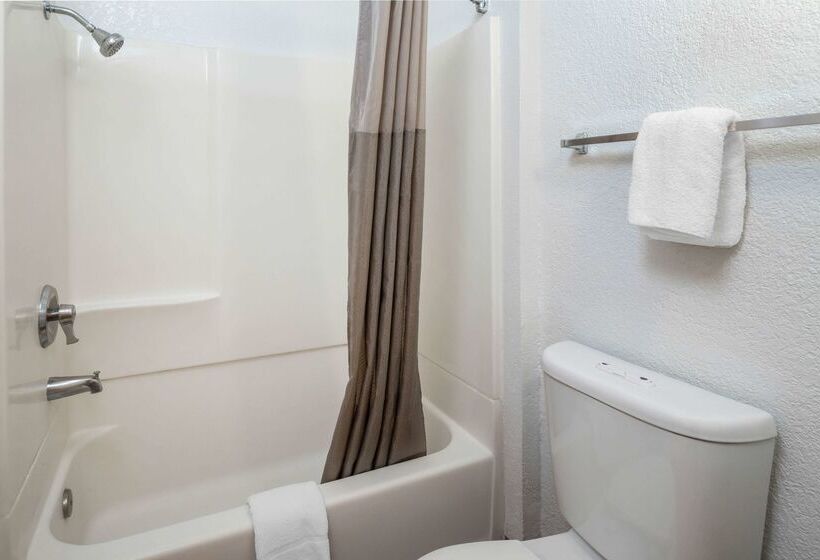 מוטל North Hills Inn