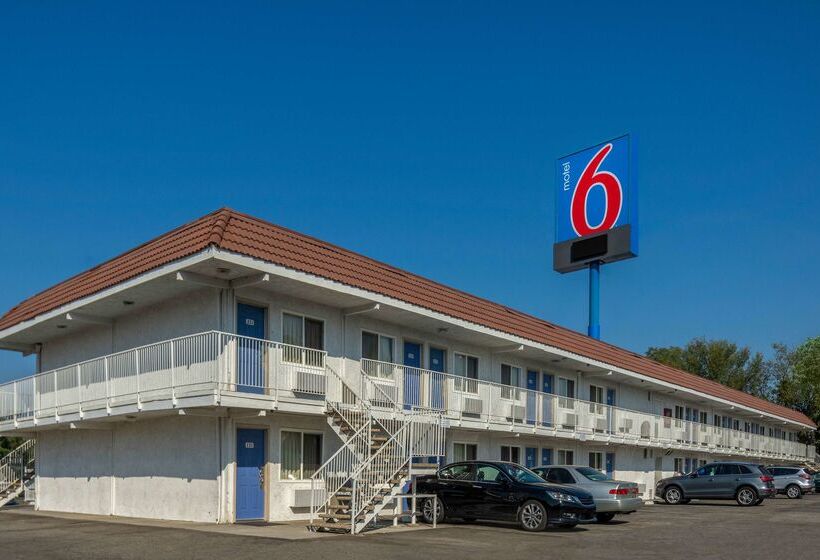 מוטל North Hills Inn