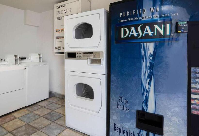 מוטל North Hills Inn