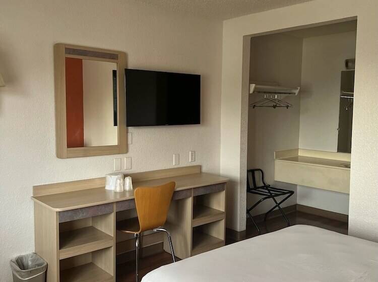 מוטל North Hills Inn