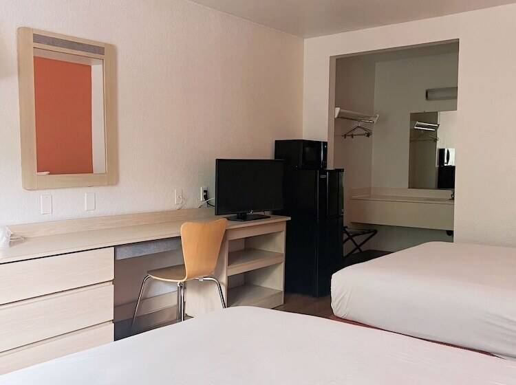 מוטל North Hills Inn