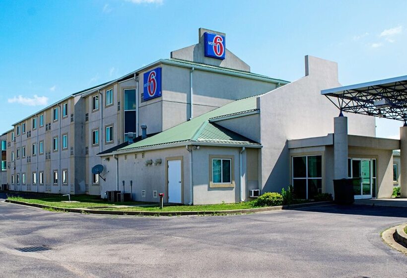 Motel 6 Seymour, In   North