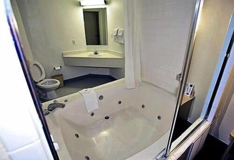 Motel 6 Seymour, In   North