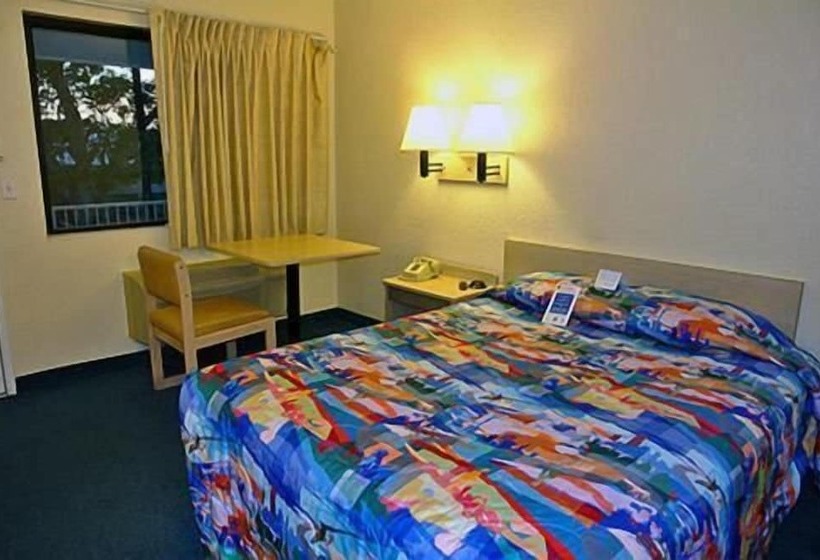 Motel 6 Seymour, In   North