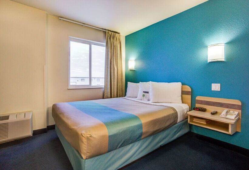 Motelli Days Inn By Wyndham Stony Plain