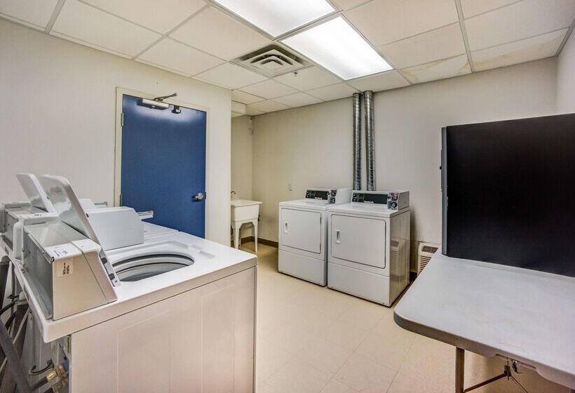 Motelli Days Inn By Wyndham Stony Plain