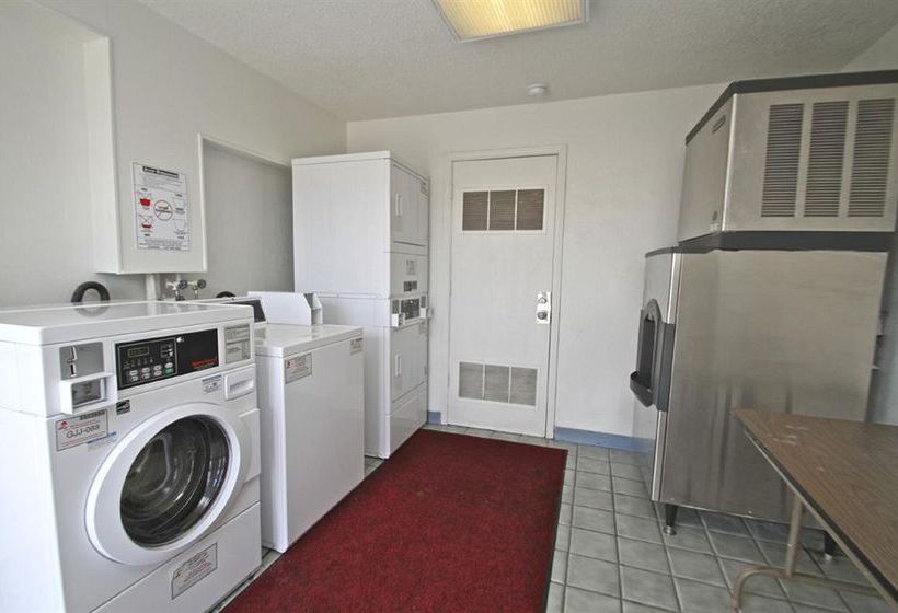 汽车旅馆 Relax Inn Topeka